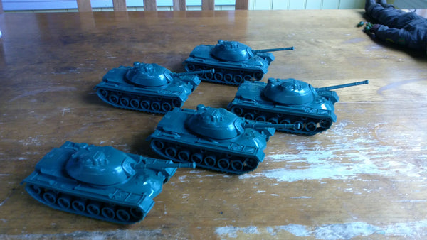 Army men tank new arrivals