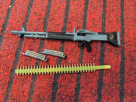 W035 GI JOE Hasbro Metal M60 Marine machine gun with bi-pod & Ammo Belt new!