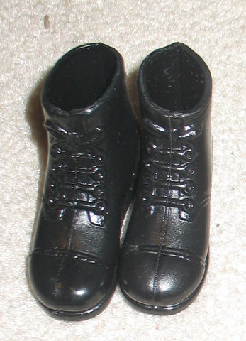 F004 Hasbro Short Black Boots brand new unused.