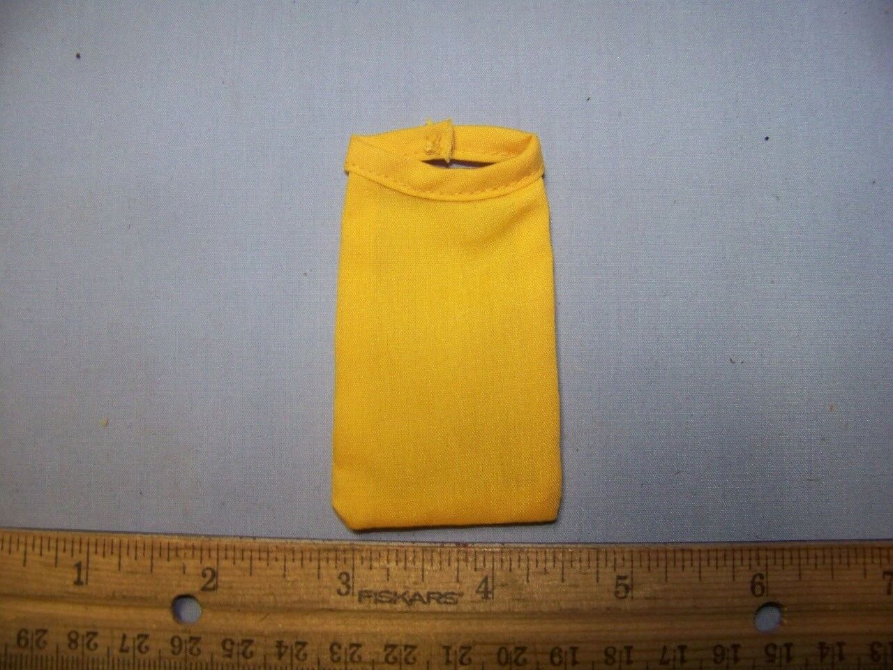 A063a Military 1:6  Dickie Scarf in Yellow